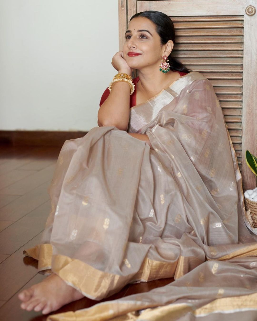 त्यामुळे आज लोकप्रिय आणि आघाडीच्या अभिनेत्रींमध्ये विद्याचा आवर्जून नाव घेतं जातं. (सर्व फोटो सौजन्य - विद्या बालन/ इन्स्टाग्राम)