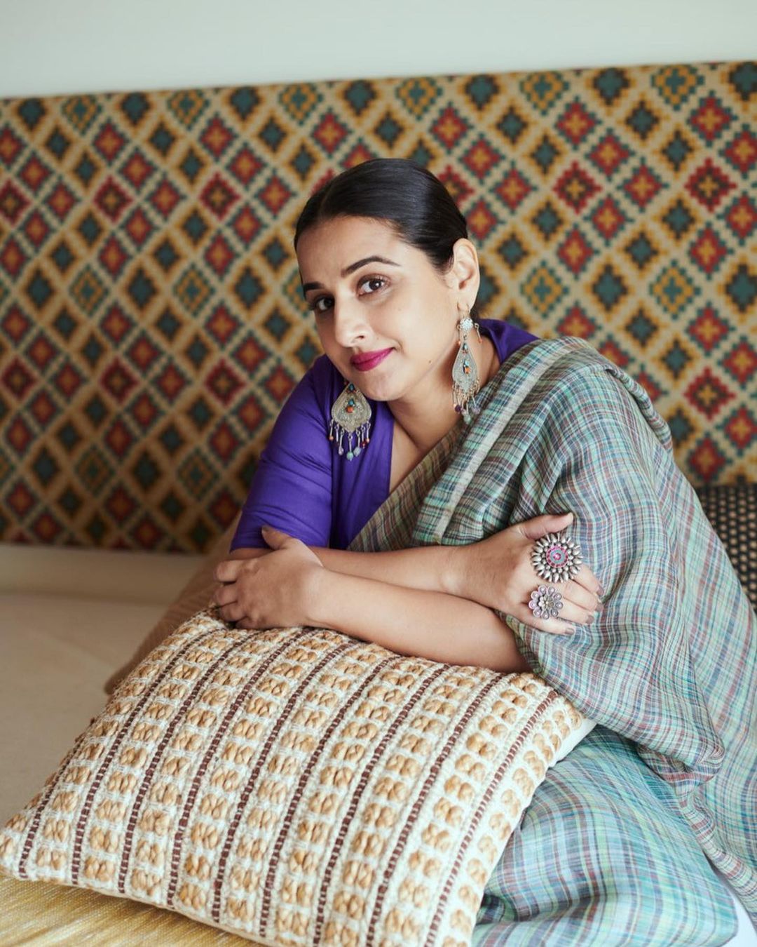 विशेष म्हणजे या चित्रपटानंतर झिरो फिगर या संकल्पनेला छेद देण्यास विद्या यशस्वी ठरली.