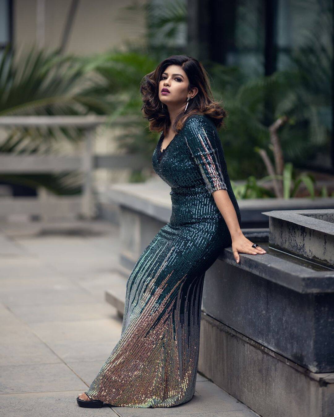 Dhanashri Kadgaonkar Bold Glamorous