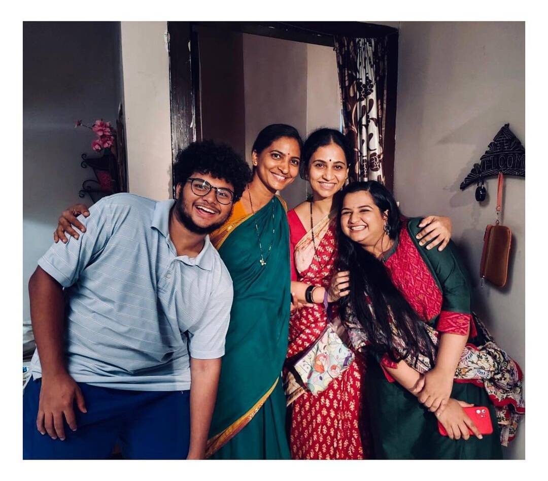 Shalva Kinjawadekar Shreya Daflapurkar Romantic Photos