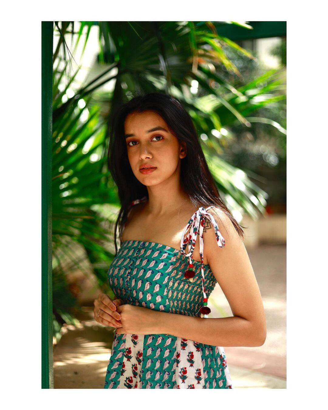 Shalva Kinjawadekar Shreya Daflapurkar Romantic Photos