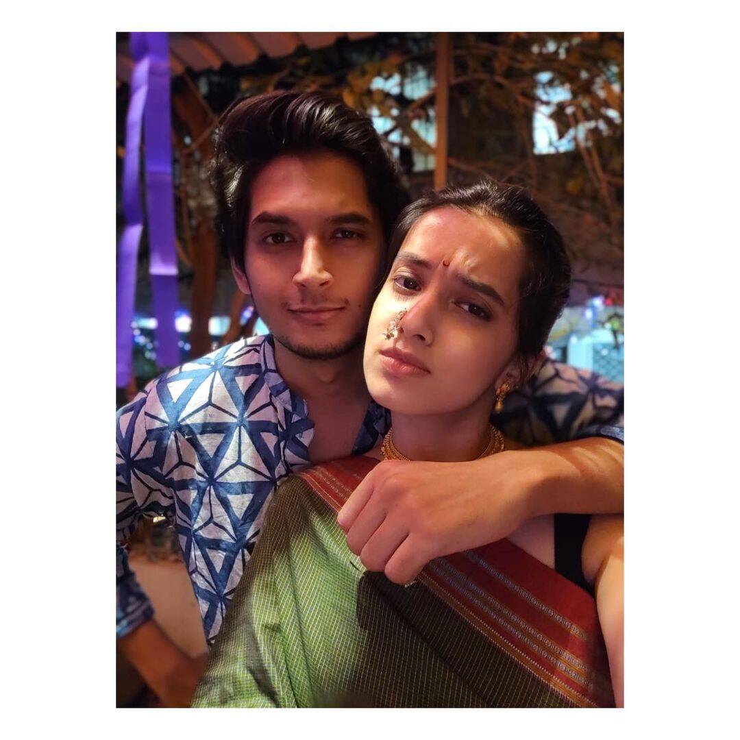 Shalva Kinjawadekar Shreya Daflapurkar Romantic Photos