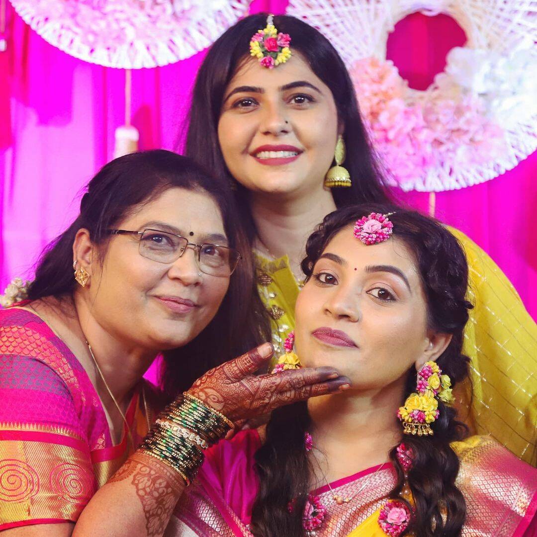 Veena Jagtap Sister Wedding Photos