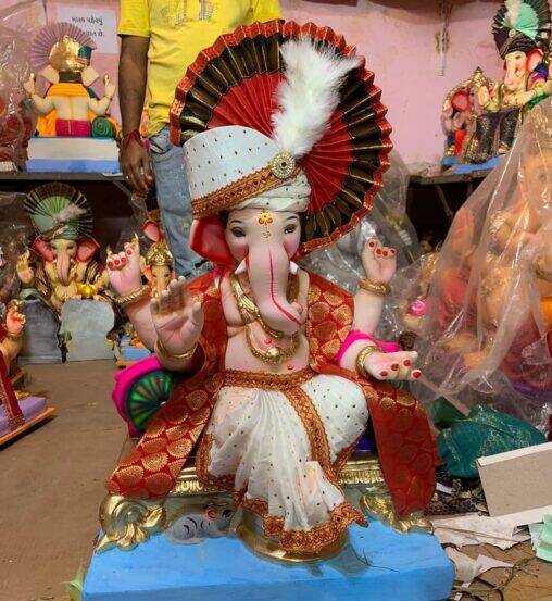 त्यावेळी बाप्पाने पार्वती मातेकडून मोदकांचे गुण जाणून घेतले.