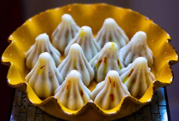 १४ विद्या आणि ६४ कलांचा अधिपती असलेल्या गणरायाशी परशुरामाने युद्ध पुकारले.