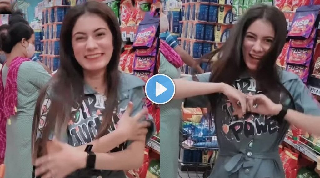 girl-dance-on-navrai-majhi-in-supermarket