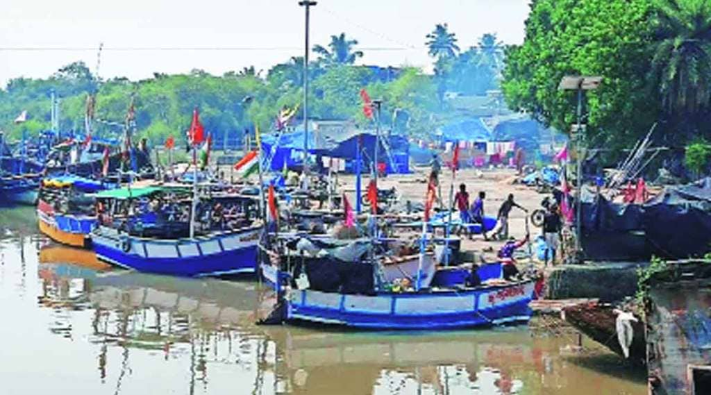 झाईतील जेट्टी निरुपयोगी; चुकीच्या पद्धतीने जेट्टीचे बांधकाम