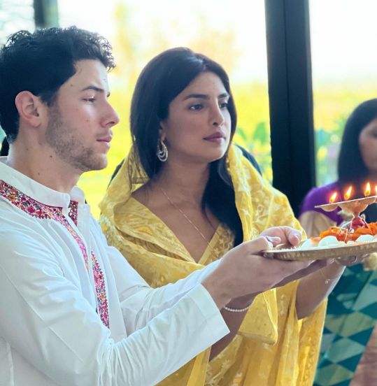 Priyanka Chopra Nick Jonas Diwali 2021