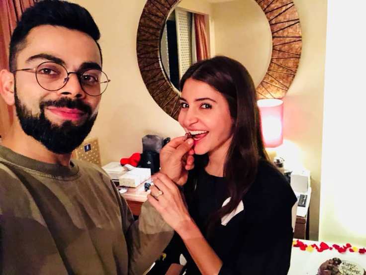 Virat Kohli Anushka Sharma Love Story Romantic Photos