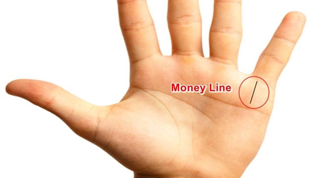 money-line-in-hand