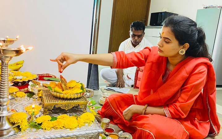 Daughter of BJP leader Harshvardhan Patil Ankita Patil to marry Balasaheb Thackeray grandson Nihar Thackeray 