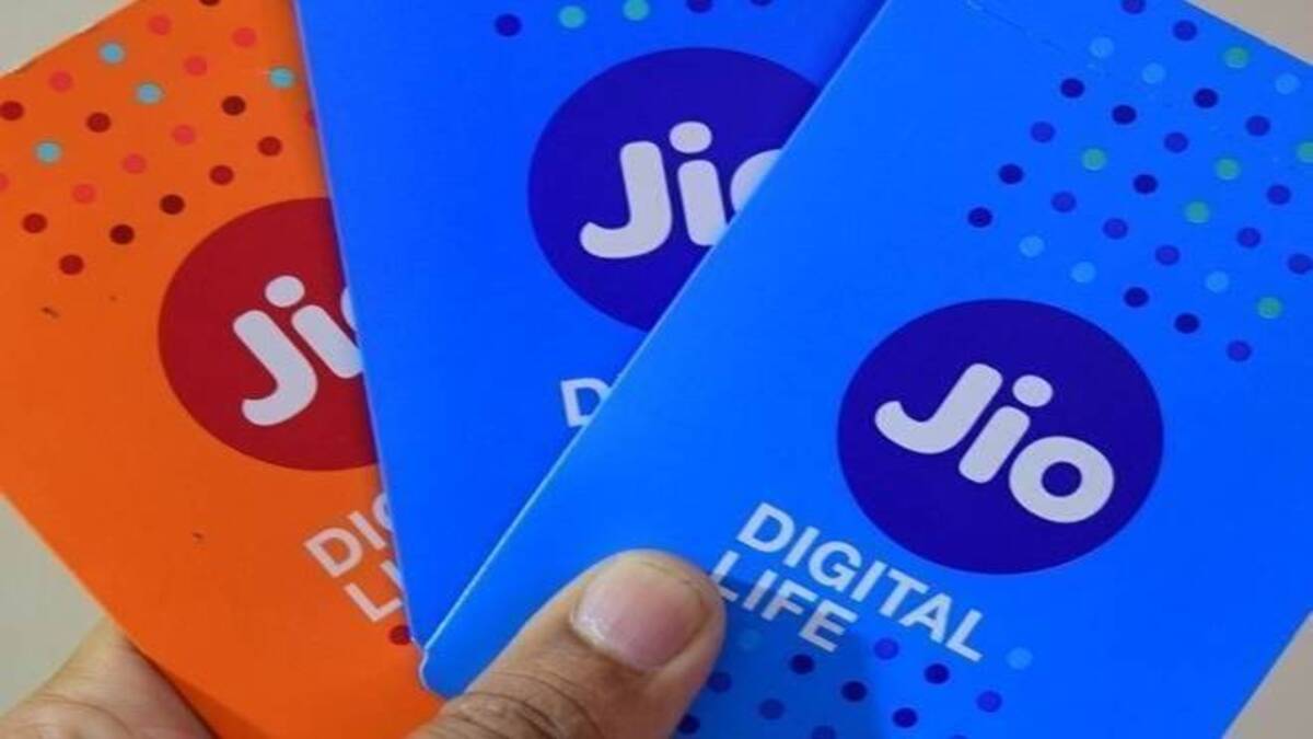 Launch Of Jio's Happy New Year Offer Plan, With Many Benefits And Extra ...