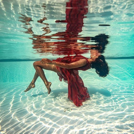 Kubbra Sait Underwater Photoshoot