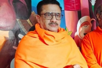 waseem rizvi family background quit islam conversion hindu shia waqf board  sgy 87 | Waseem Rizvi: इस्लाम धर्म सोडून हिंदू धर्म स्वीकारणारे वसीन रिंझवी  नेमके कोण आहेत? | Loksatta