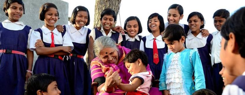 Mother of orphans Sindhutai Sapkal