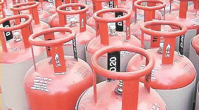 LPG ची किंमत दर महिन्याच्या १ तारखेला प्रसिद्ध केली जाते.