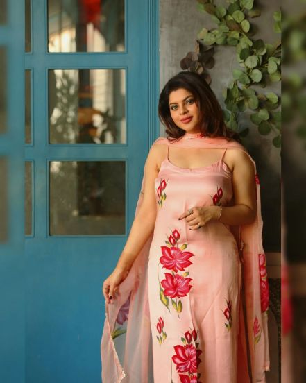 Sneha Wagh Saranghae Photoshoot