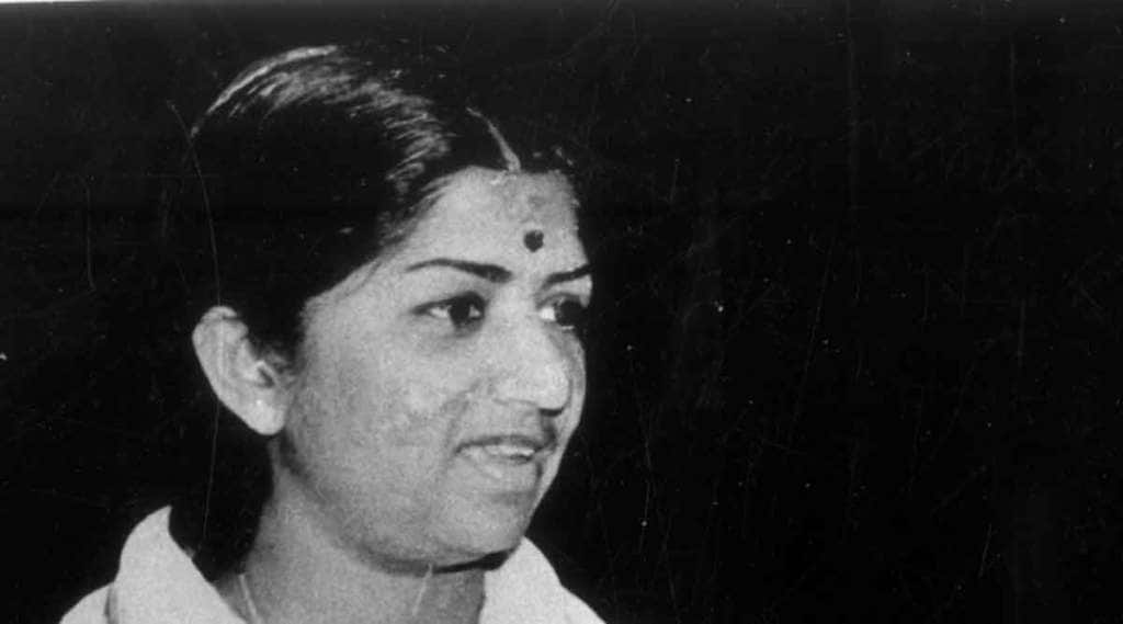 Lata Mangeshkar : तिच्यामुळे शास्त्रीय संगीत घरोघरी पोहोचले..