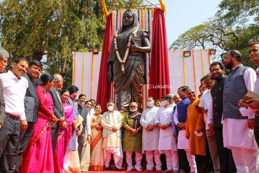 कात्रज-कोंढवा रस्त्यावरील गोकुळनगर इथल्या परदेशी मूर्तीवाले यांना हा पुतळा बनवण्याचं काम देण्यात आलं होतं.