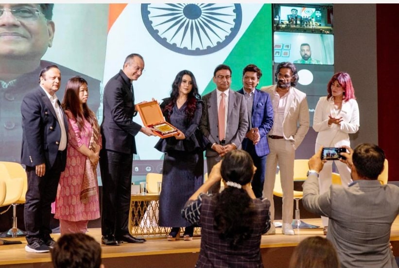 Amruta Fadnavis Dubai Expo 2020