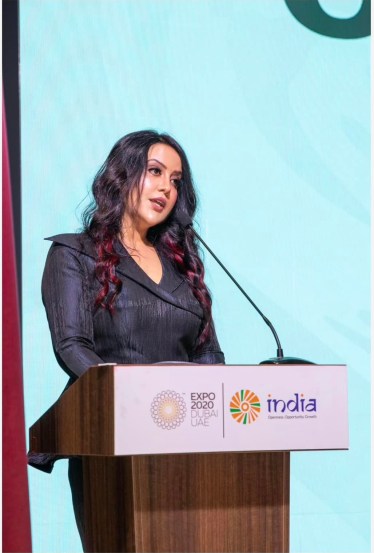 Amruta Fadnavis Dubai Expo 2020