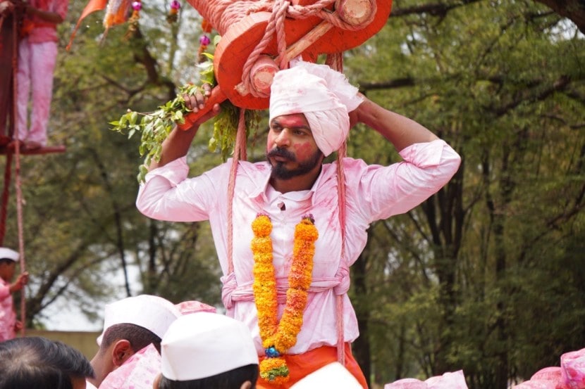 अनेक वर्षांची परंपरा असलेले बगाड प्रेक्षकांना 'मन झालं बाजिंद' या मालिकेच्या निमित्ताने टीव्हीवर पाहायाला मिळणार आहे.