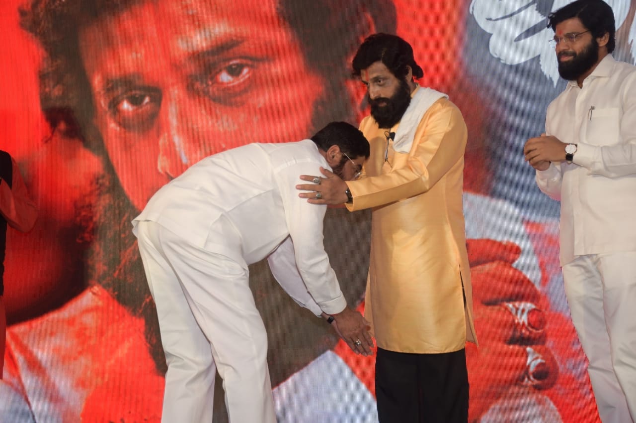 Shivsena Minister Eknath Shinde Emotional At at music launch of Dharmaveer