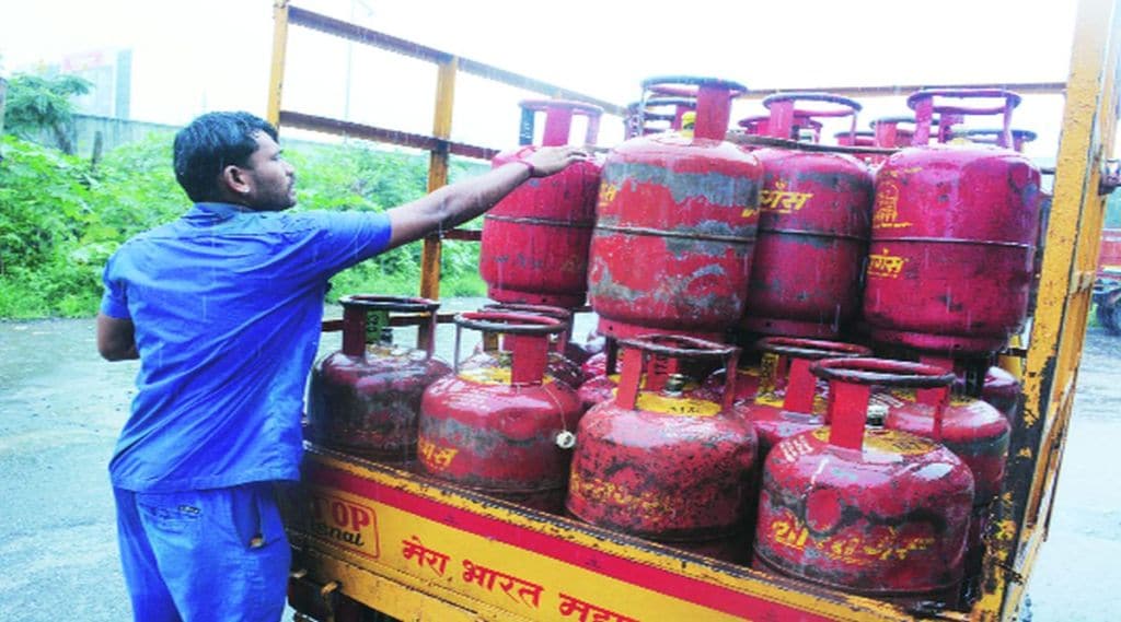 गॅस सिलिंडर गळतीमुळे वाढत्या आगीच्या घटनांचे आव्हान;अग्निशमन दलाचा जनजागृतीवर भर