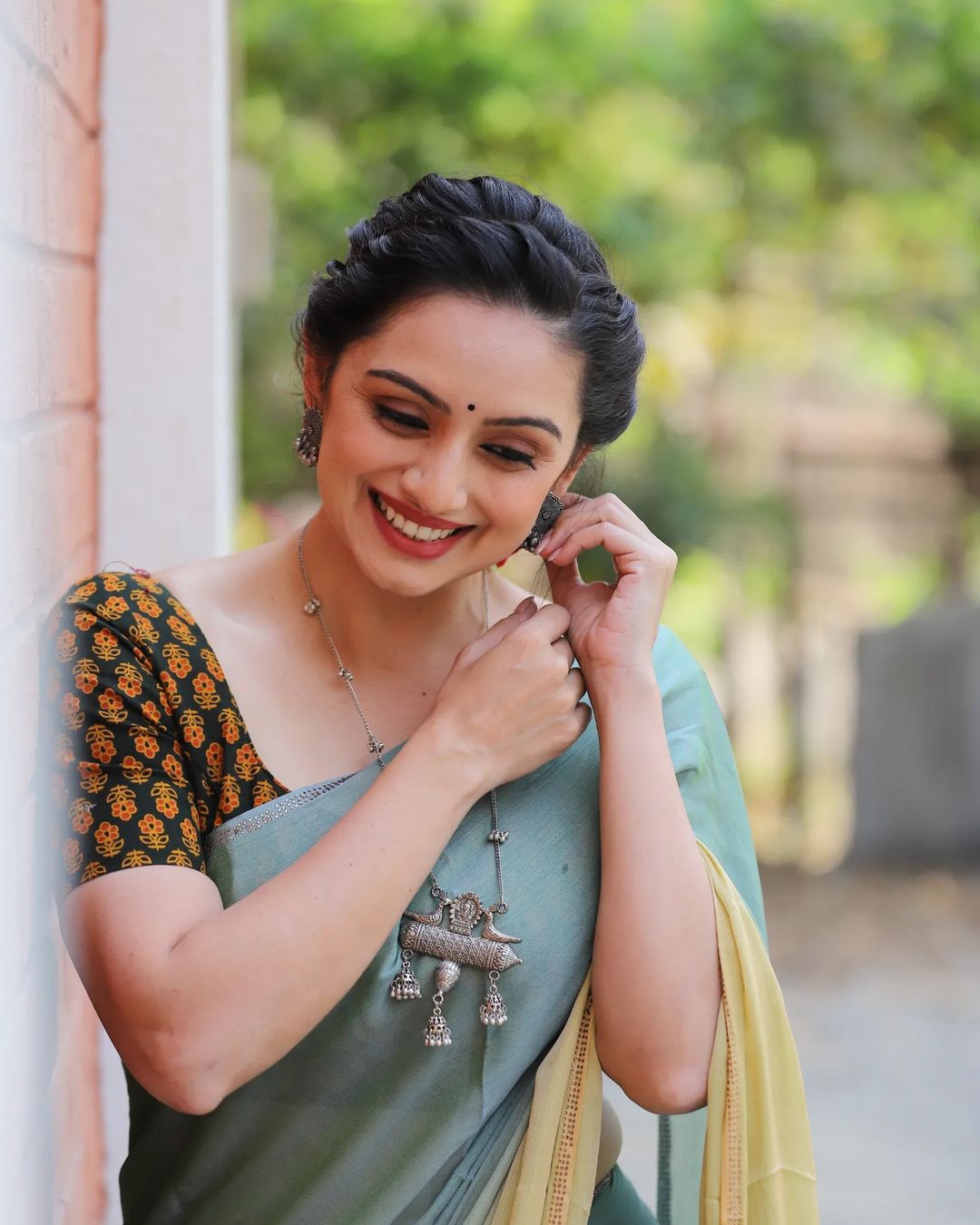 Shruti Marathe Sarsenapati Hambirrao