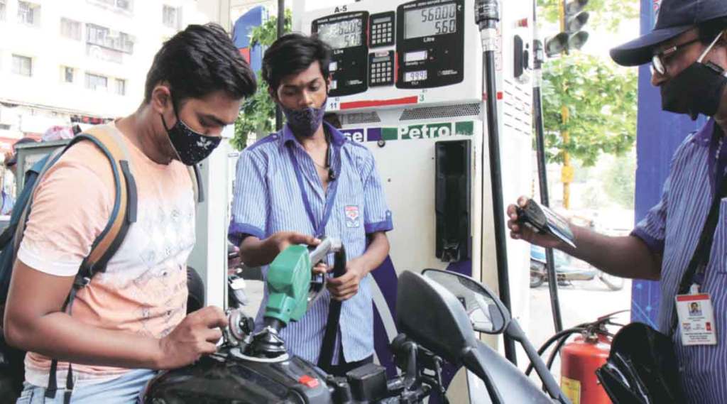 Petrol-Diesel Price on 21 August 2022: इंधनांच्या किमतीतील चढ-उतार कायम; तुमच्या शहरातील पेट्रोल-डिझेलचे नवे दर जाणून घ्या