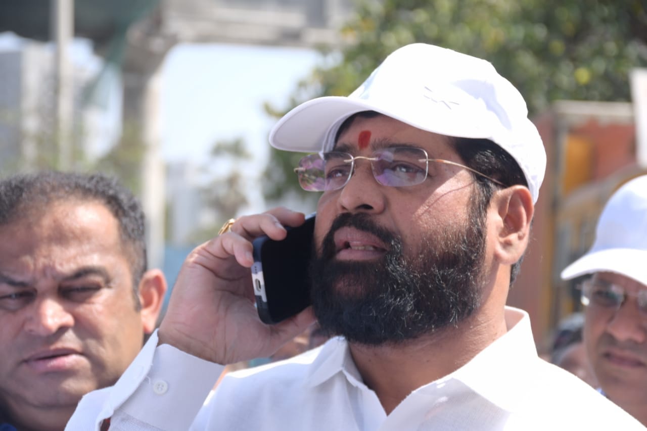 Eknath Shinde And Uddhav Thackeray Phone call important points