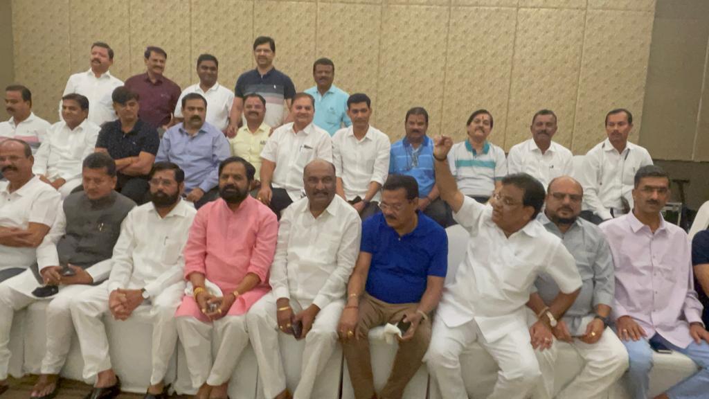 Maharashtra politics crisis shivsena leader eknath shinde with mla photo