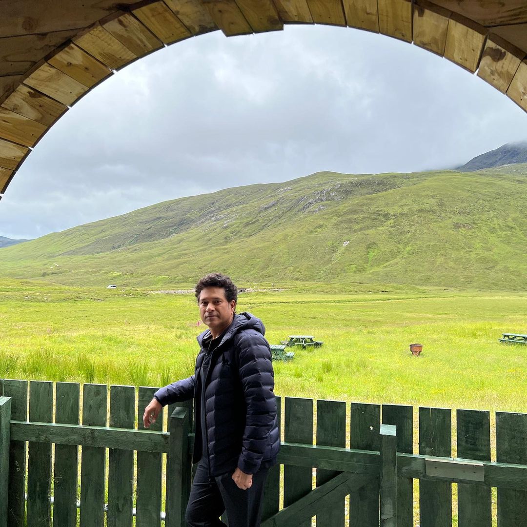 sachin tendulkar shared photos during scotland vist