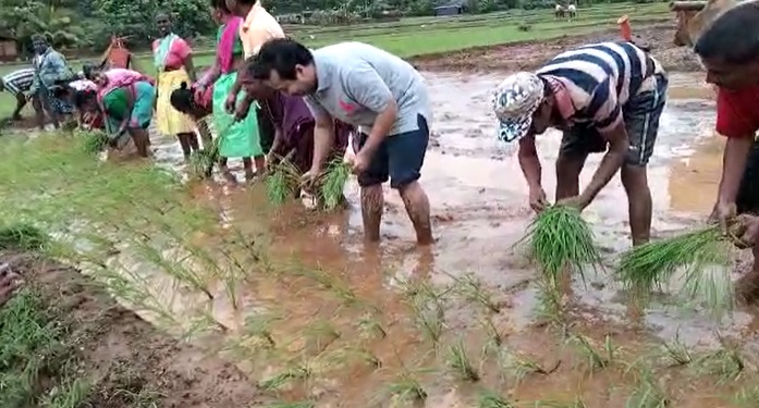 photos bjp leader nitesh rane farming at Kokan Farm