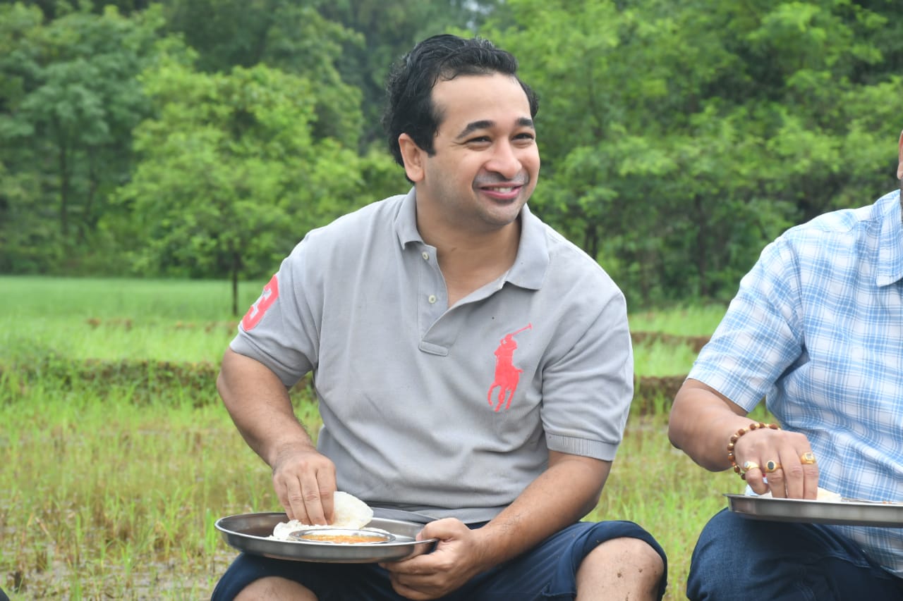 photos bjp leader nitesh rane farming at Kokan Farm