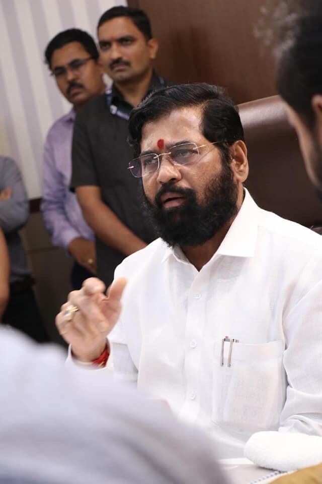 Uddhav Thackeray Eknath Shinde 12 MP