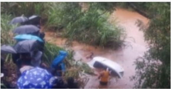 Cars crashed in the river