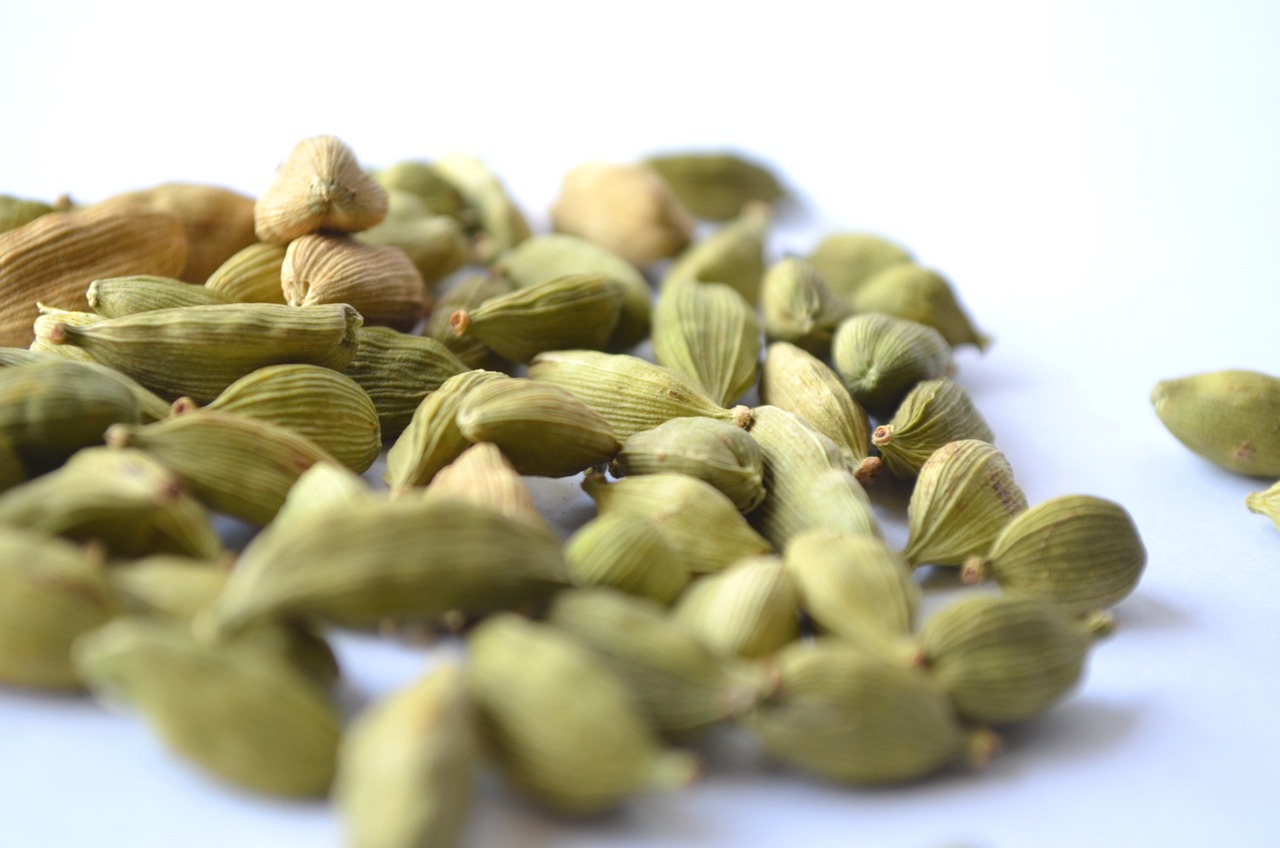 benefits of cardamom