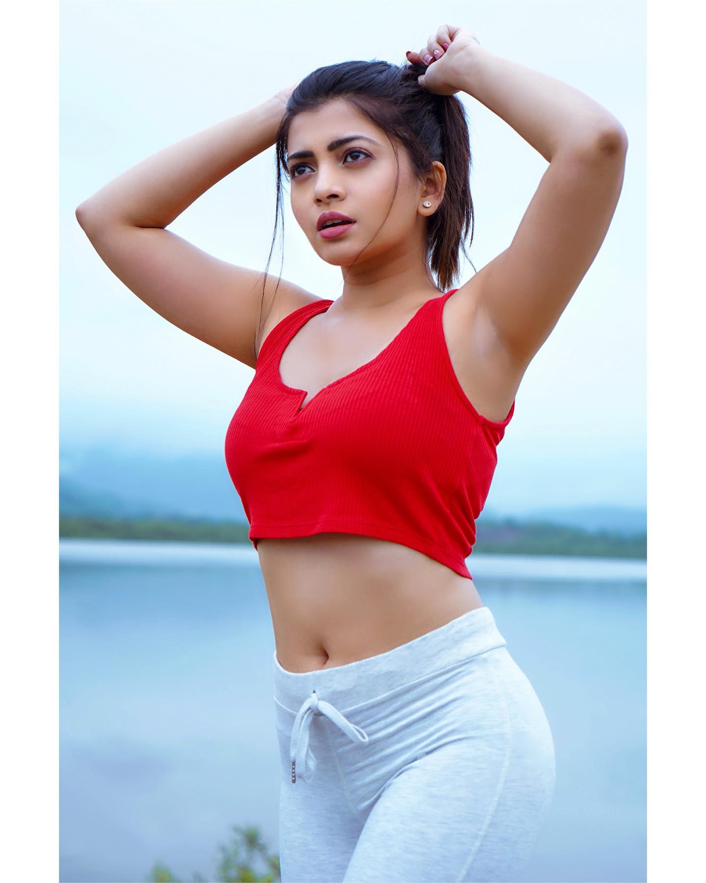 marathi actress ruchira jadhav bold photoshoot