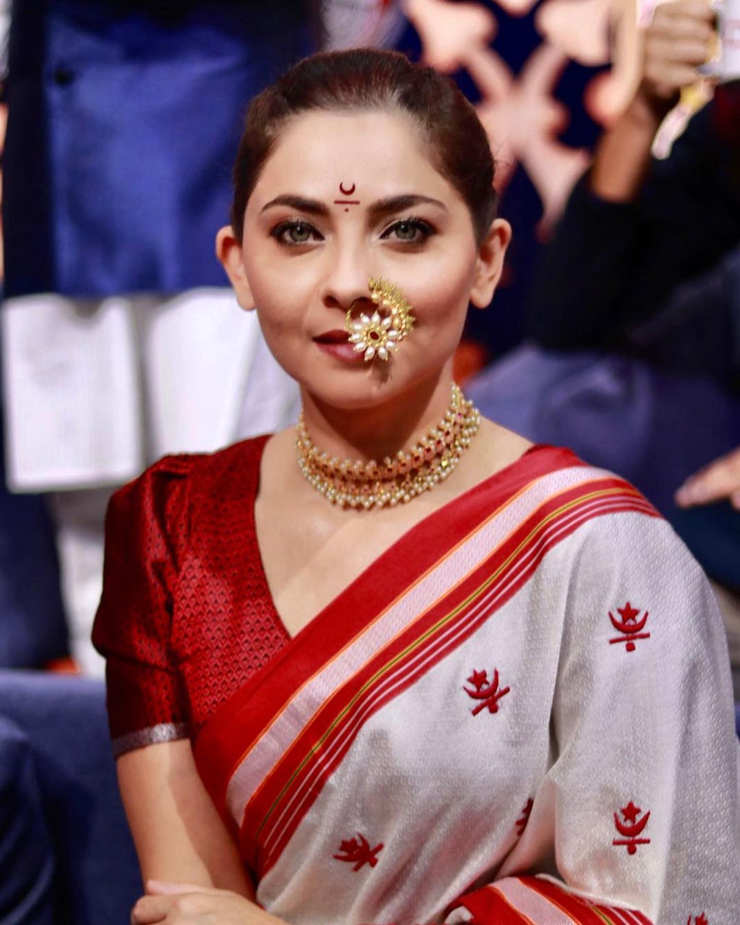 Sonalee Kulkarni Khun Saree marathi actress sonalee kulkarni