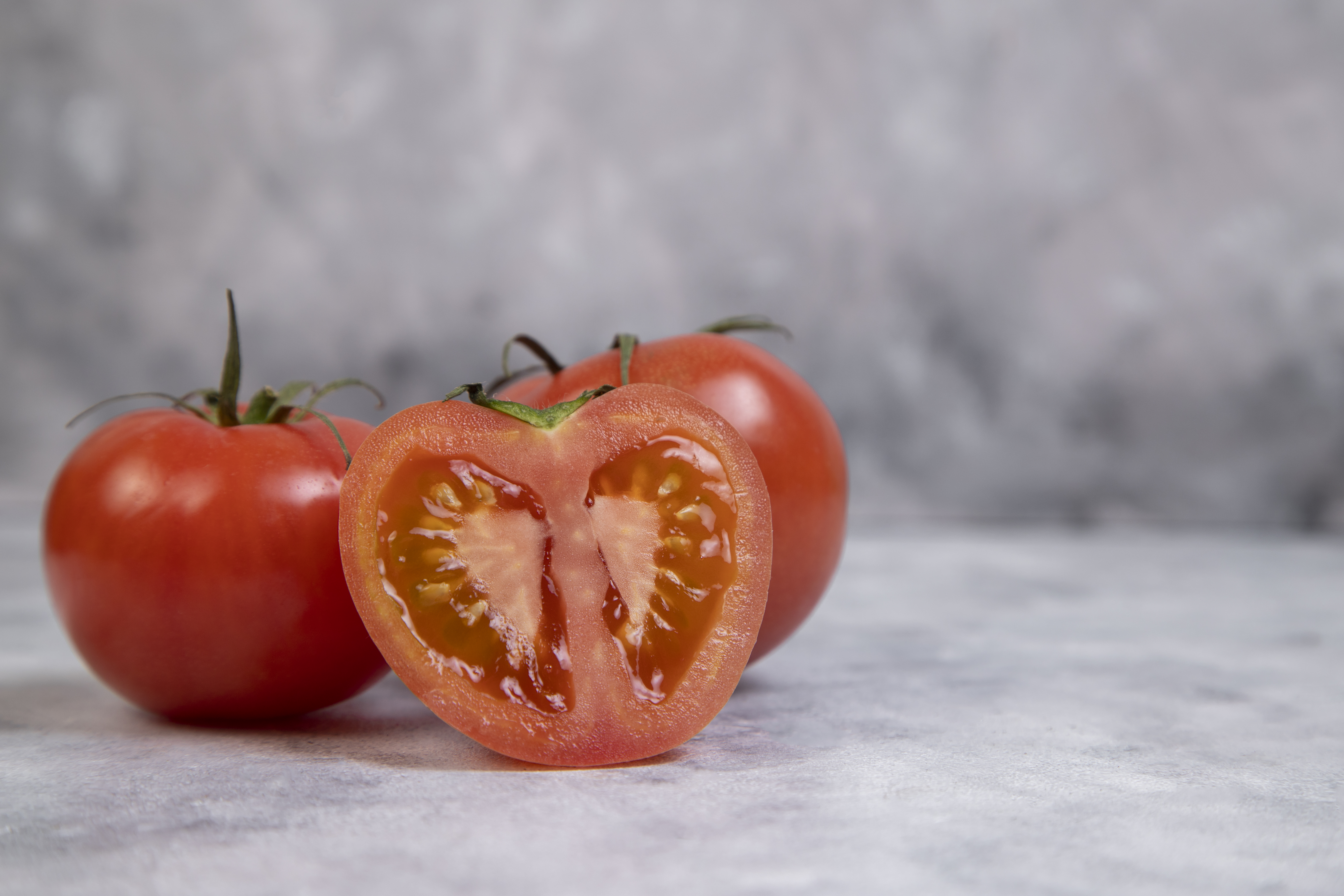 Eating too many Tomatoes Can Damage Your Body