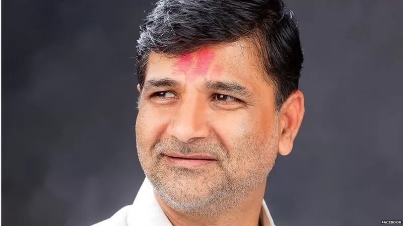 Accidental death of Shiv Sangram Association President Vinayak Mete.