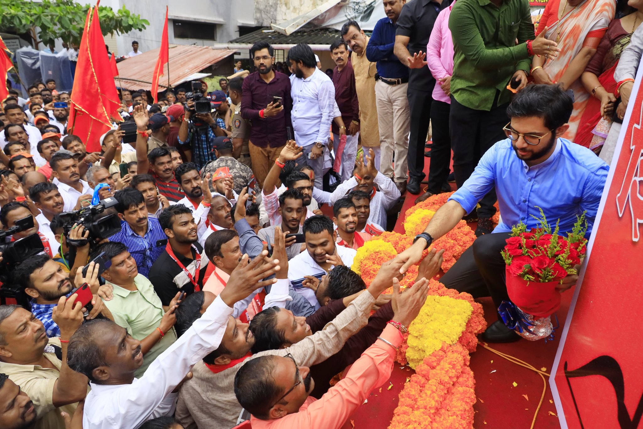 Aaditya Thackeray shivsanvad yatra at alibaugh