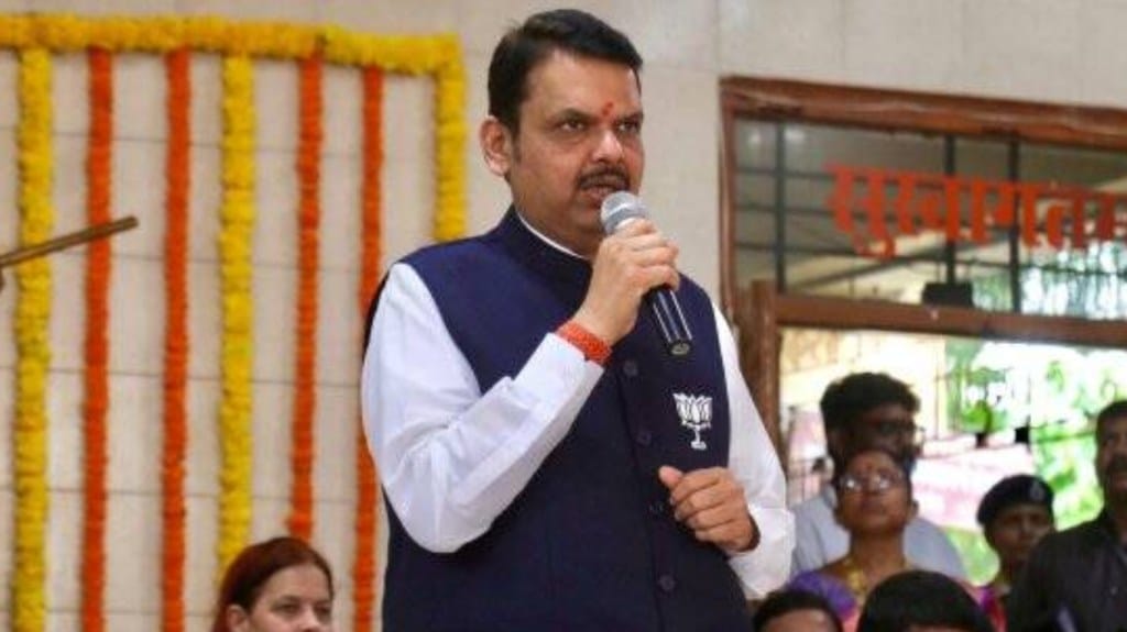 devendra fadnavis criticized uddhav thackeray