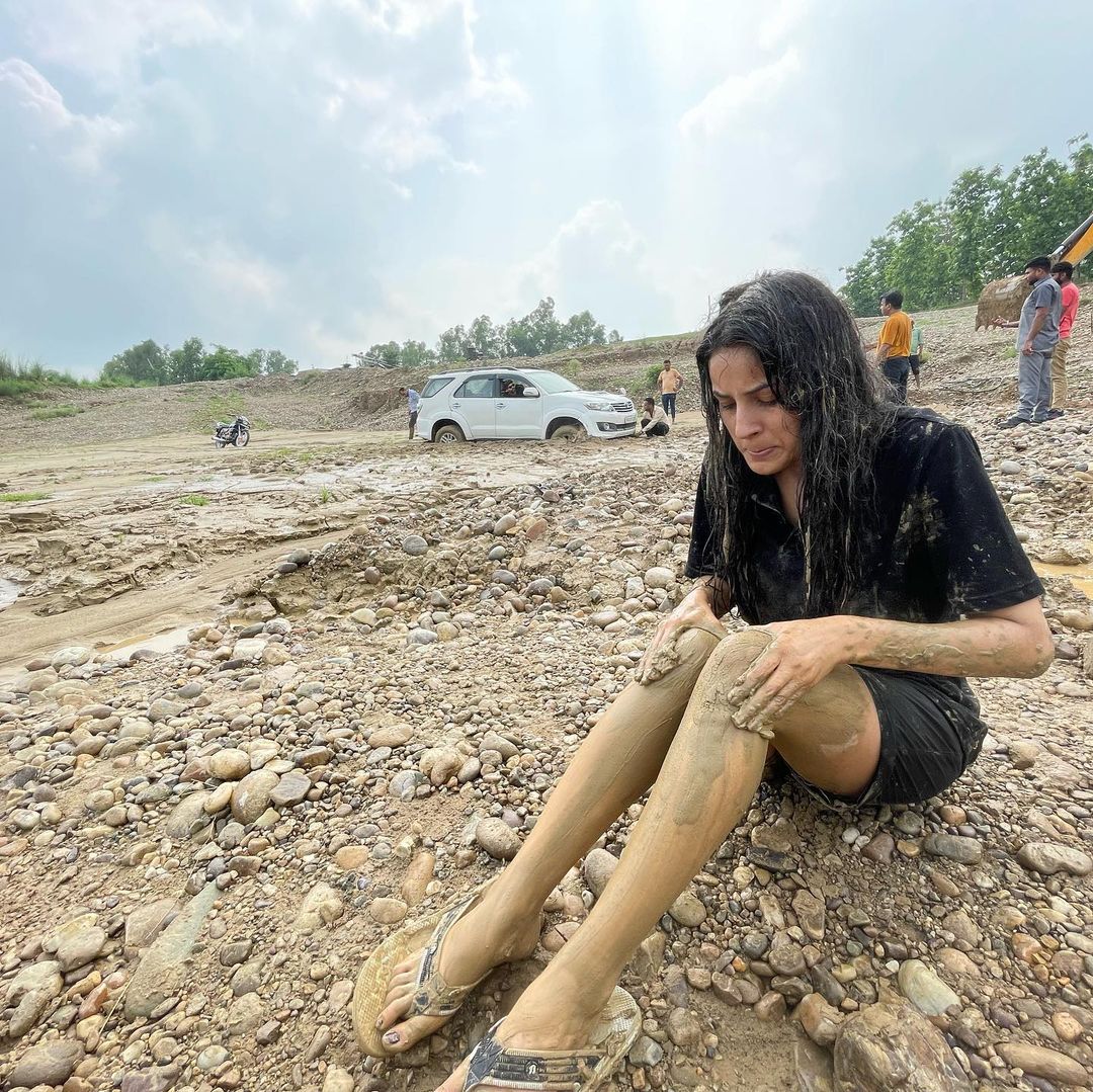 Shehnaaz Gill Mud Photoshoot Spa Time