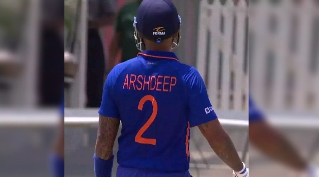 Suryakumar Yadav wore Arshdeep Singh jersey