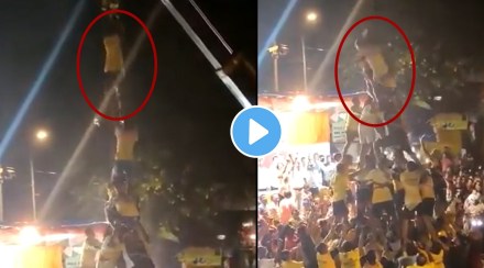 24 year dahihandi participant falls to dealth in mumbai,