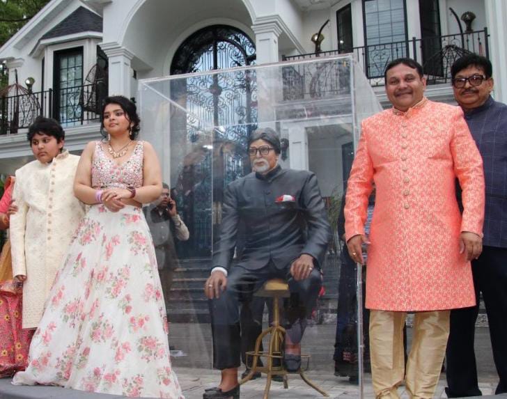 A statue of Amitabh Bachchan installed by an Indian-American family