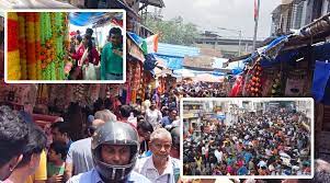 Crowd of citizens for shopping on the occasion of Ganeshotsav