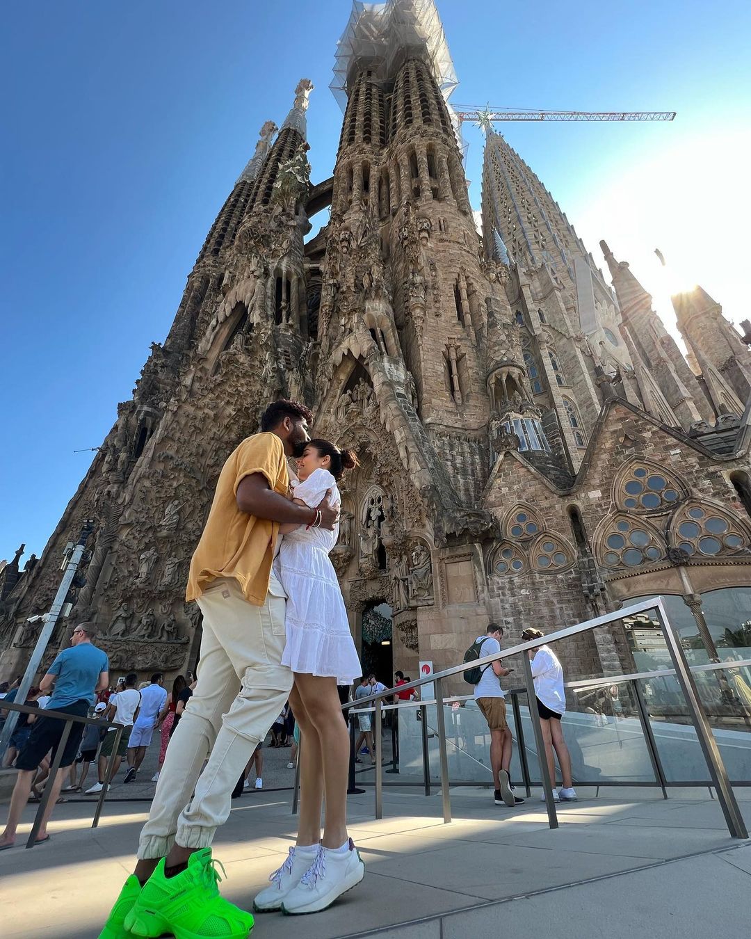 south indian couple nayanthara and vighnesh honeymoon sponsered by netflix